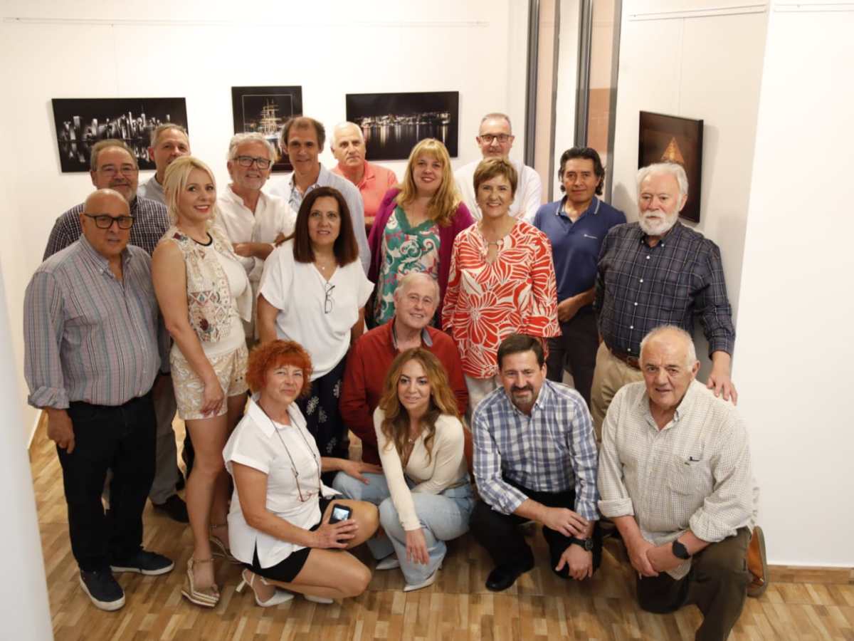 Exposición Colectiva de ASFOALH:&nbsp;“Reflejos”